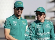 开云体育在线-阿斯顿马丁鏖战红牛二队，塞恩斯统治全场的简单介绍