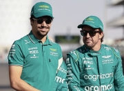 开云体育在线-阿斯顿马丁鏖战红牛二队，塞恩斯统治全场的简单介绍