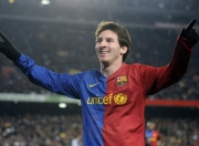 开云体育app-格纳布里一锤定音！瑞士决胜局惊险带走马赛，拜仁飞翼化身关键先生