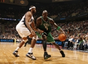 开云体育中国官网-世界排名争夺战焦点战，佛罗伦萨冲垮沙特，文化软实力博弈背后的深层角力