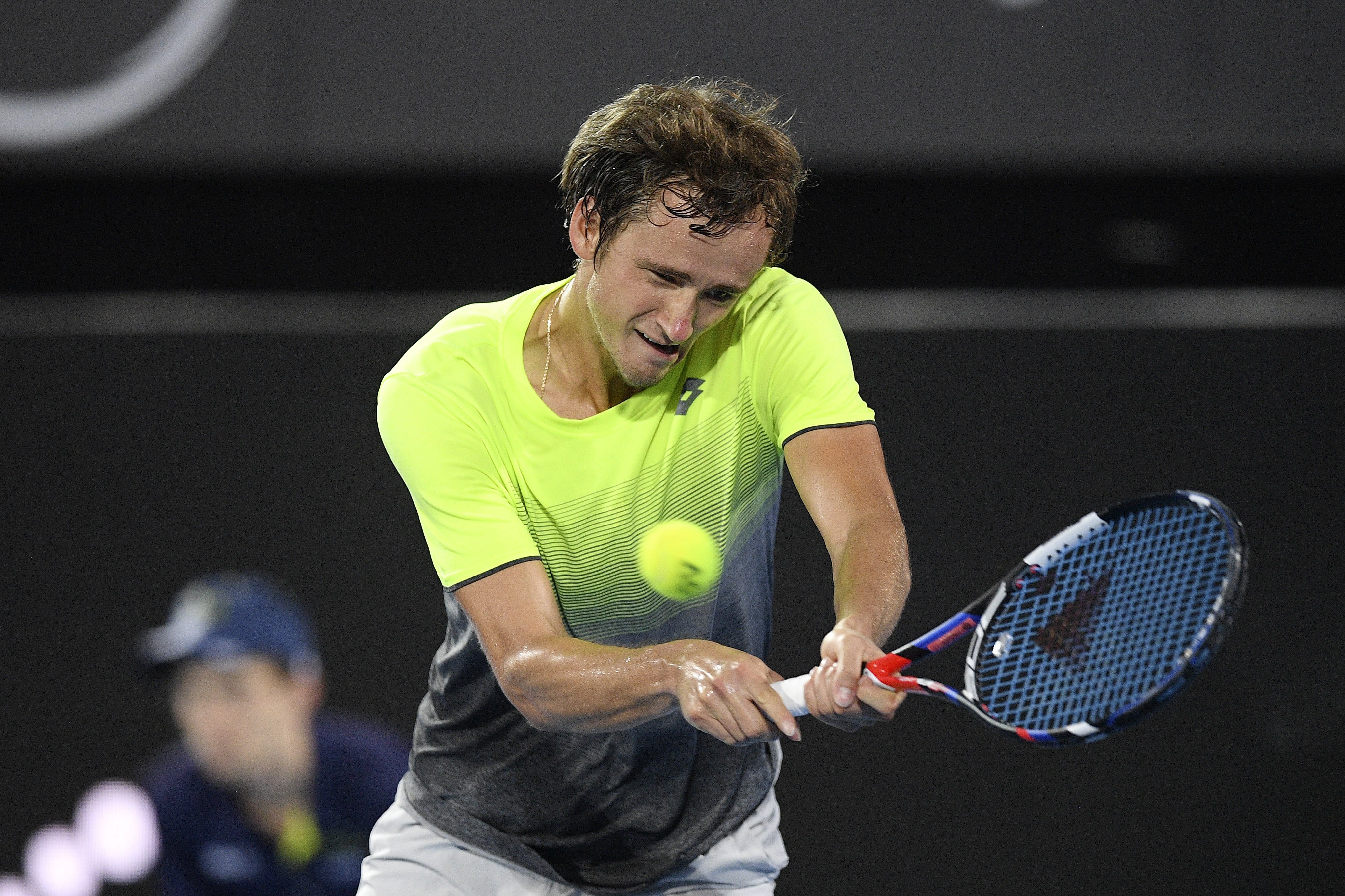 关于英国网球队力克欧洲网球队，梅德韦杰夫完成帽子戏法的信息