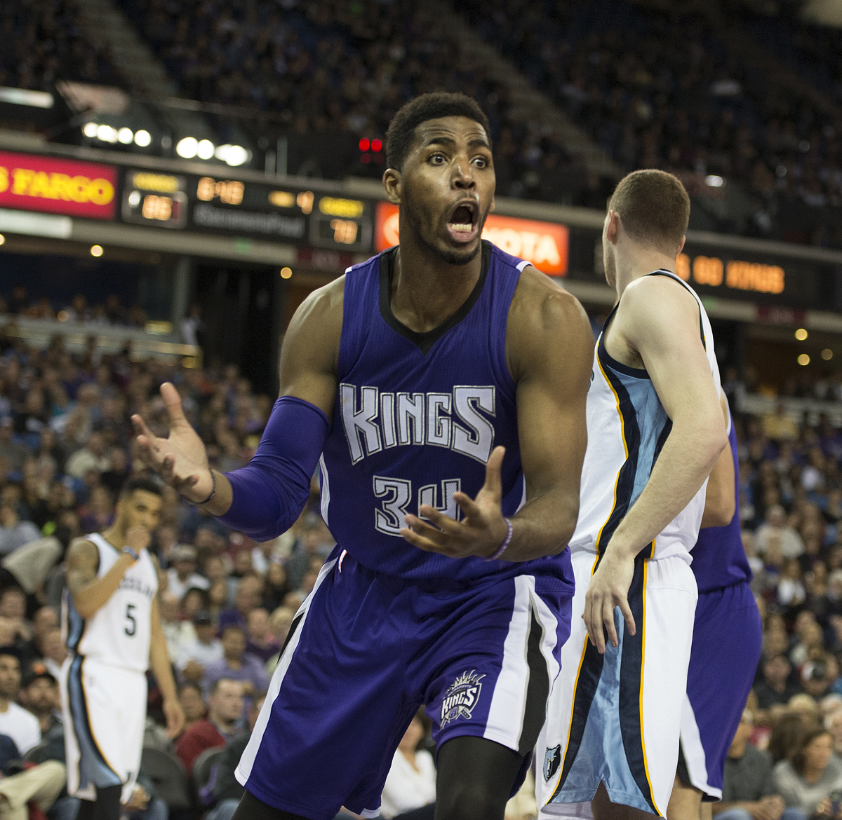 活塞队前锋突然失踪，球队陷入危机