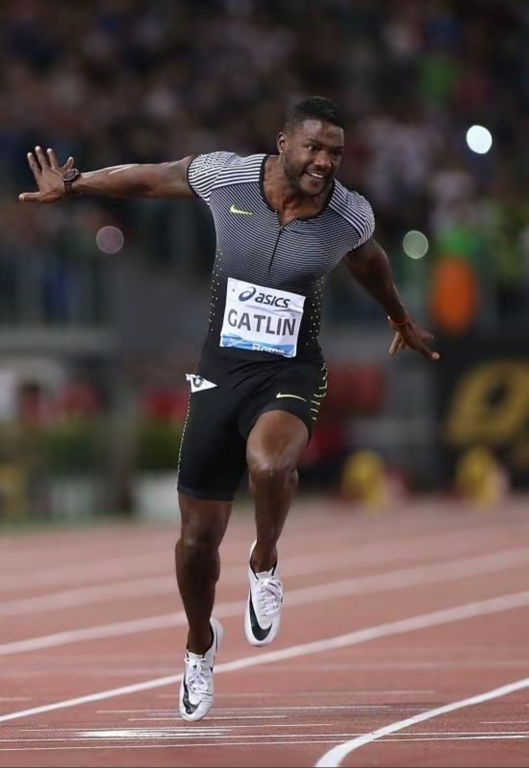 包含俄罗斯田径健将凭借速度夺金,豪气冲天的词条 包含俄罗斯田径健将凭借速度夺金,豪气冲天的词条