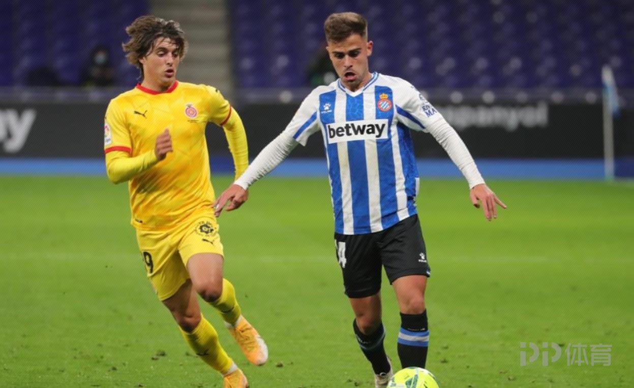 包含腓特烈港足球俱乐部客场不敌，遭遇失利的词条