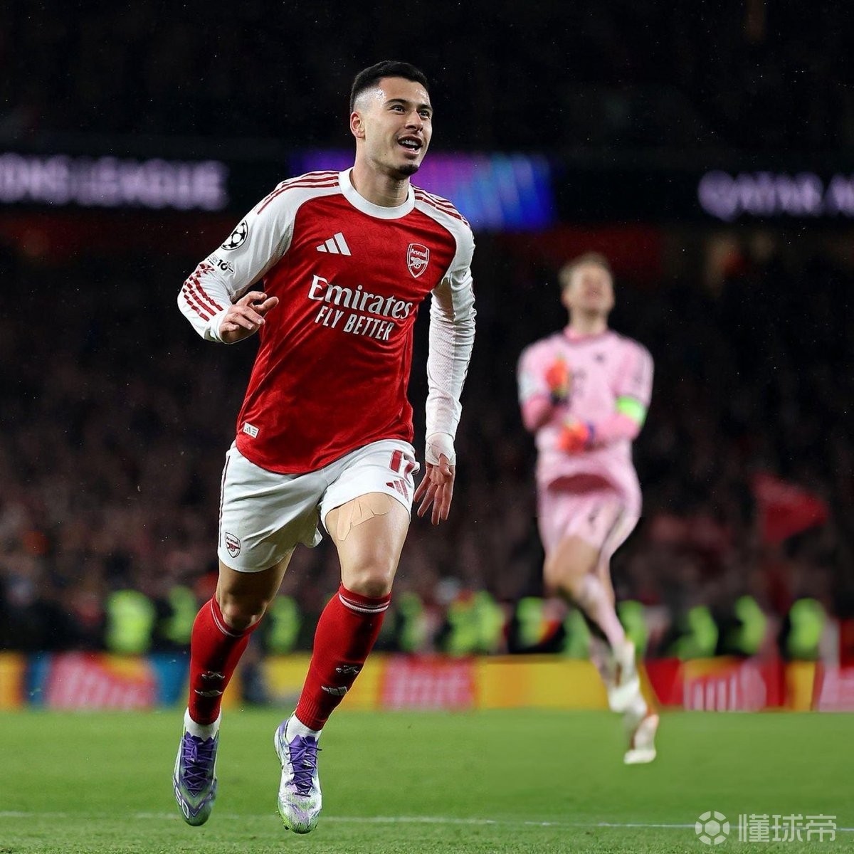 关于阿森纳碾压马德里竞技,马丁内利关键制胜的信息 关于阿森纳碾压马德里竞技,马丁内利关键制胜的信息