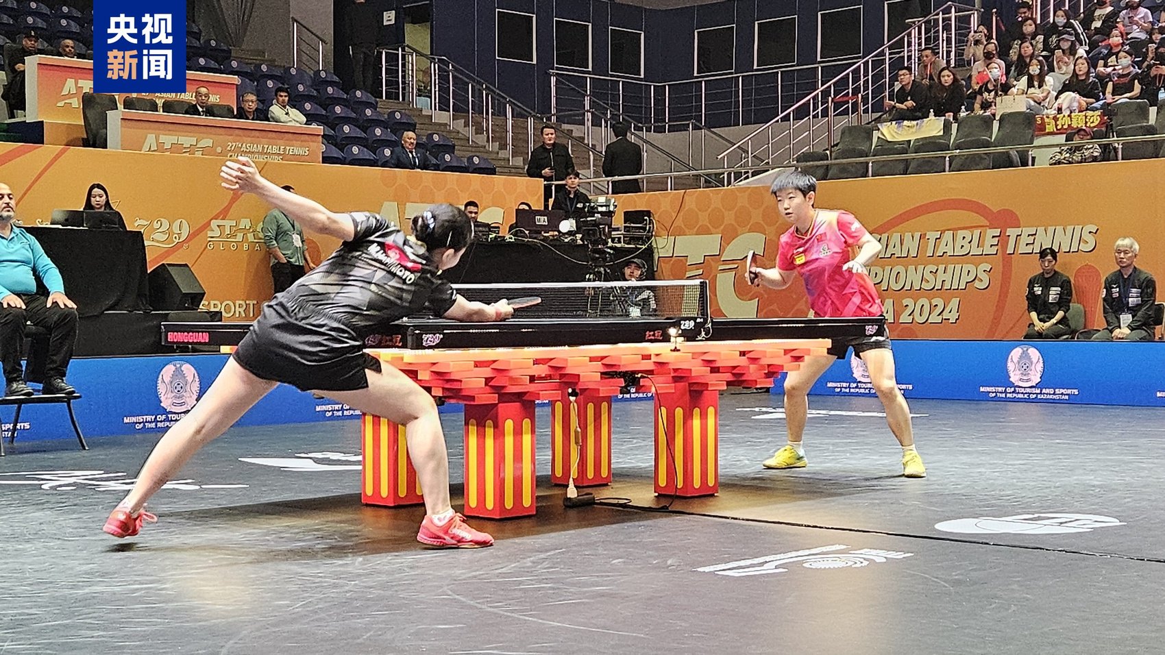 日本乒乓球队轻取英国乒乓球队，波尔制霸全场的简单介绍