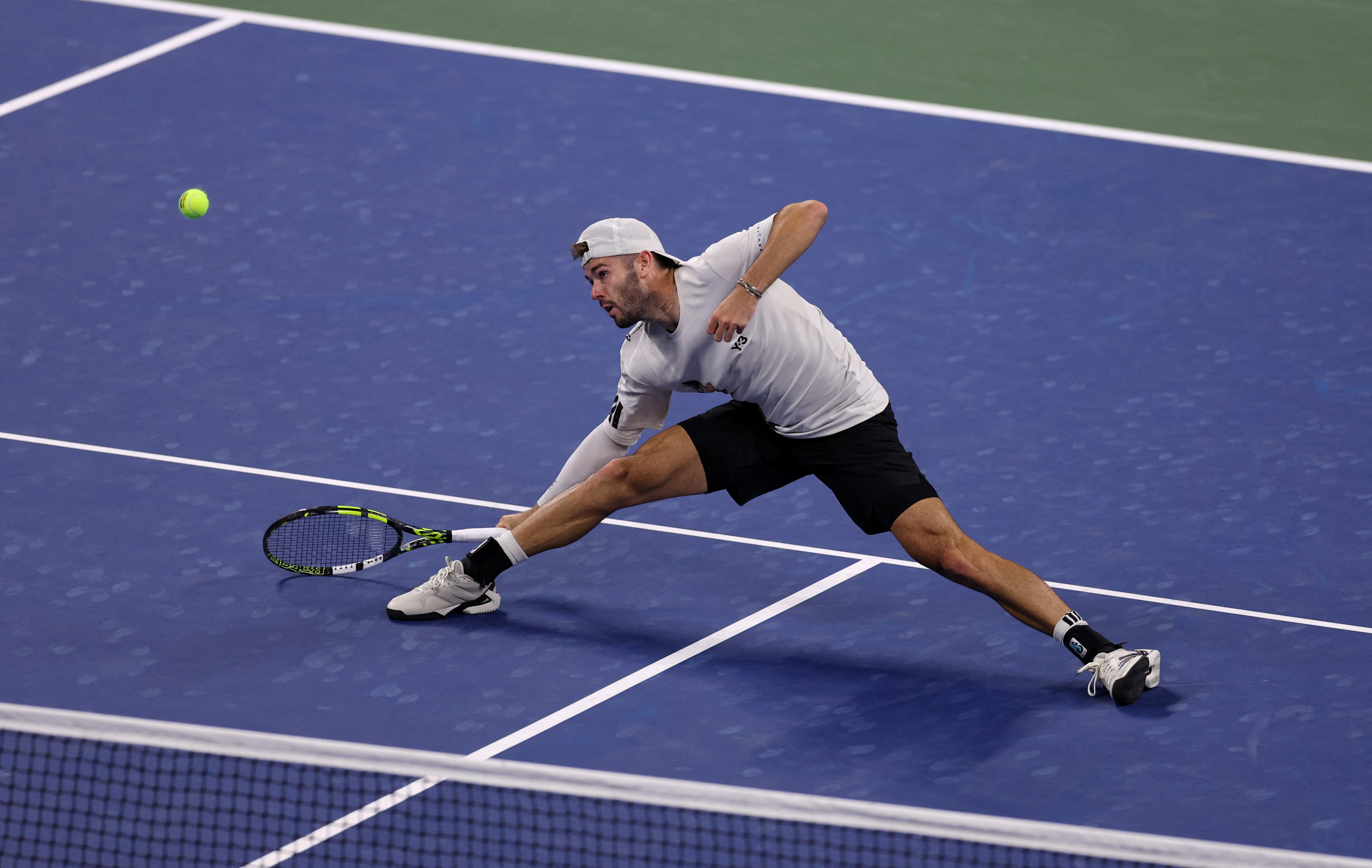 关于美网横扫法网，兹维列夫关键制胜的信息