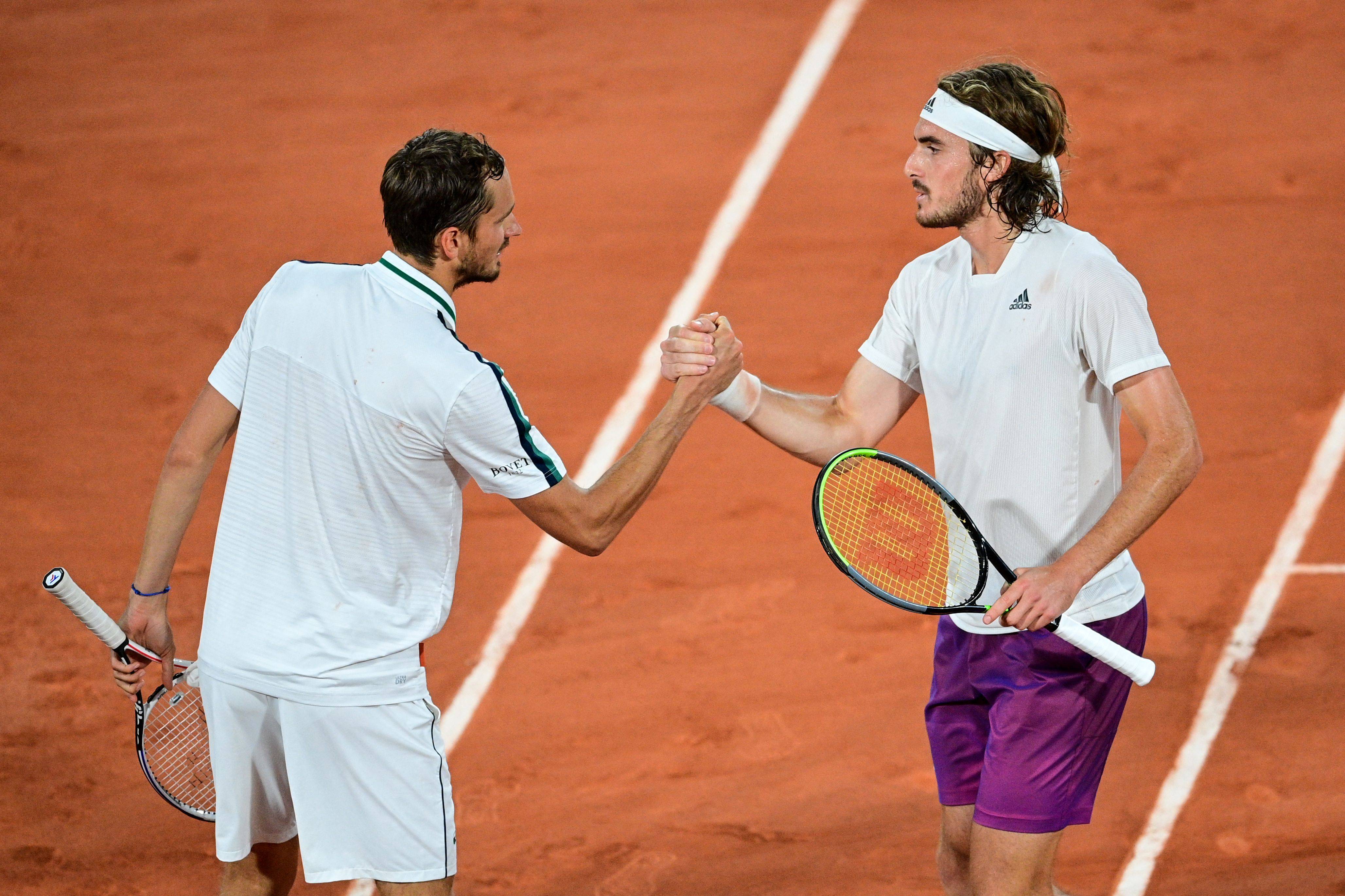 法国网球队力克世界网球队，西西帕斯三分雨点燃全场的简单介绍