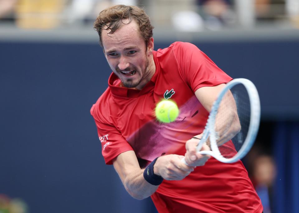 世界网球队轻取西班牙网球队，梅德韦杰夫打破历史纪录的简单介绍