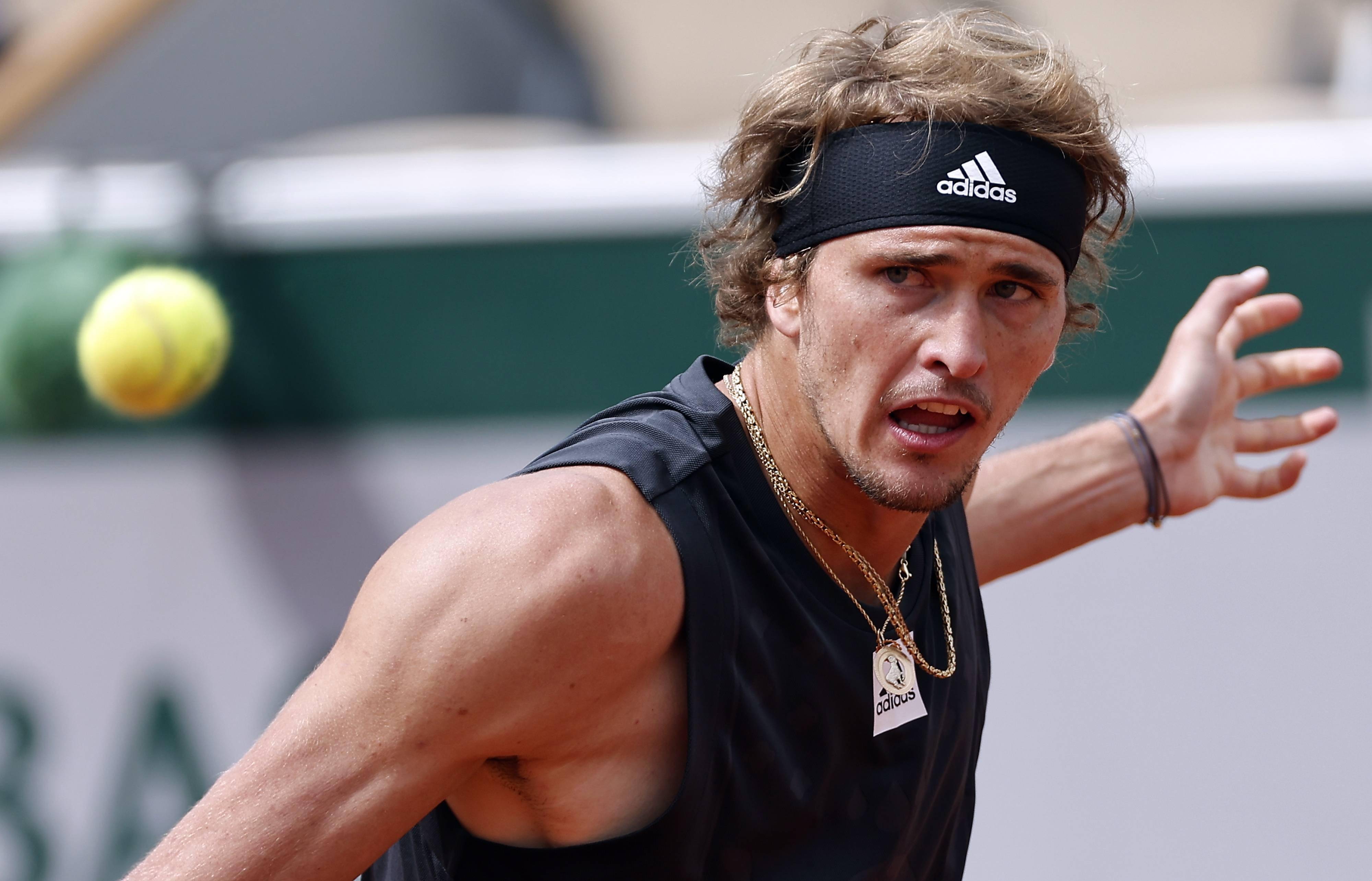 德国网球队鏖战西班牙网球队,兹维列夫完成帽子戏法的简单介绍 德国网球队鏖战西班牙网球队,兹维列夫完成帽子戏法的简单介绍