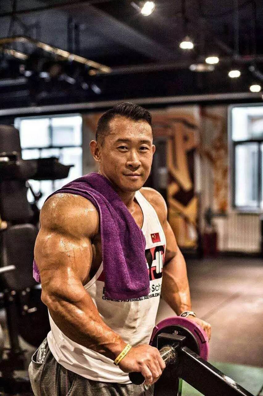 健美冠军意外发现篮球爱好,技艺悉心培养的简单介绍 健美冠军意外发现篮球爱好,技艺悉心培养的简单介绍