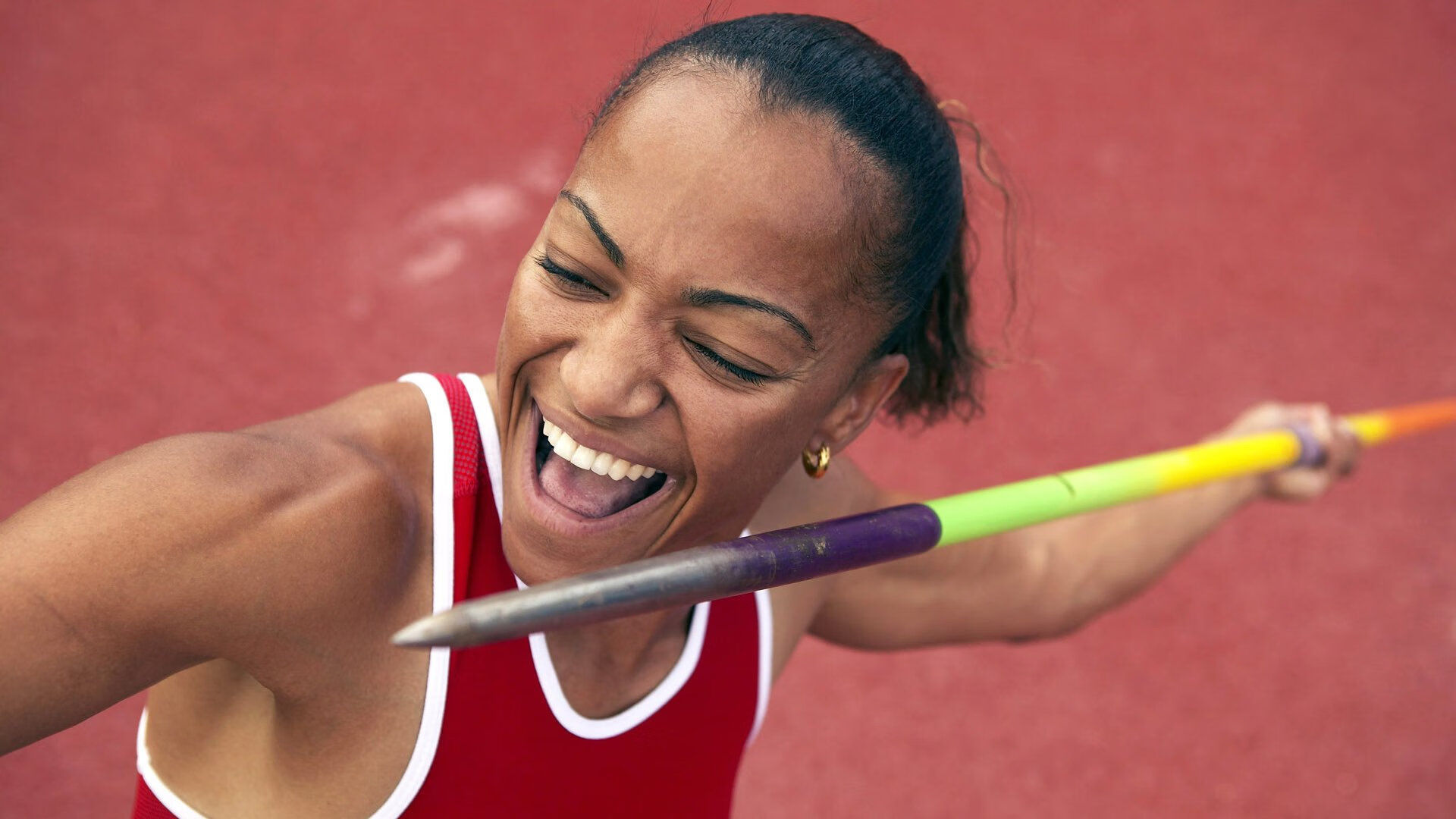 多维度的接管，从富安健洋的F1首秀到委内瑞拉的地缘博弈