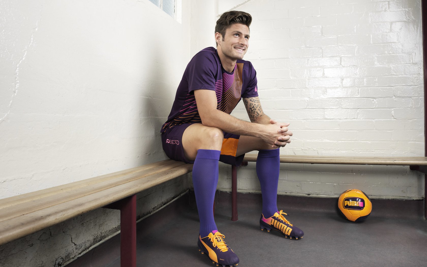 世界杯余波中的国内焦点，新疆队力克辽宁队，书写新篇章